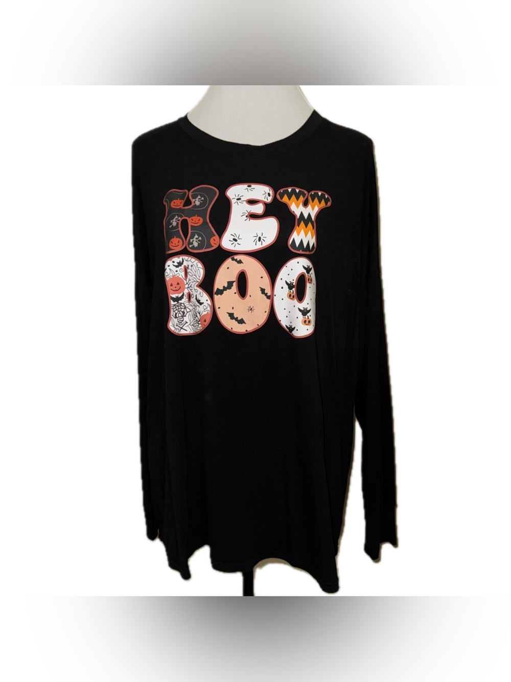 Black “Hey Boo” Halloween Graphic Long Sleeve Tee, (2X, no size tag, see meas)